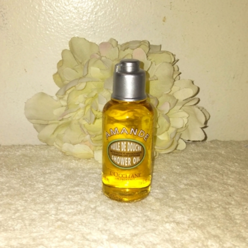 NEW L'occitane Almond Cleansing & Softening Shower Oil 50 mL / 1.6 fl oz   4/4